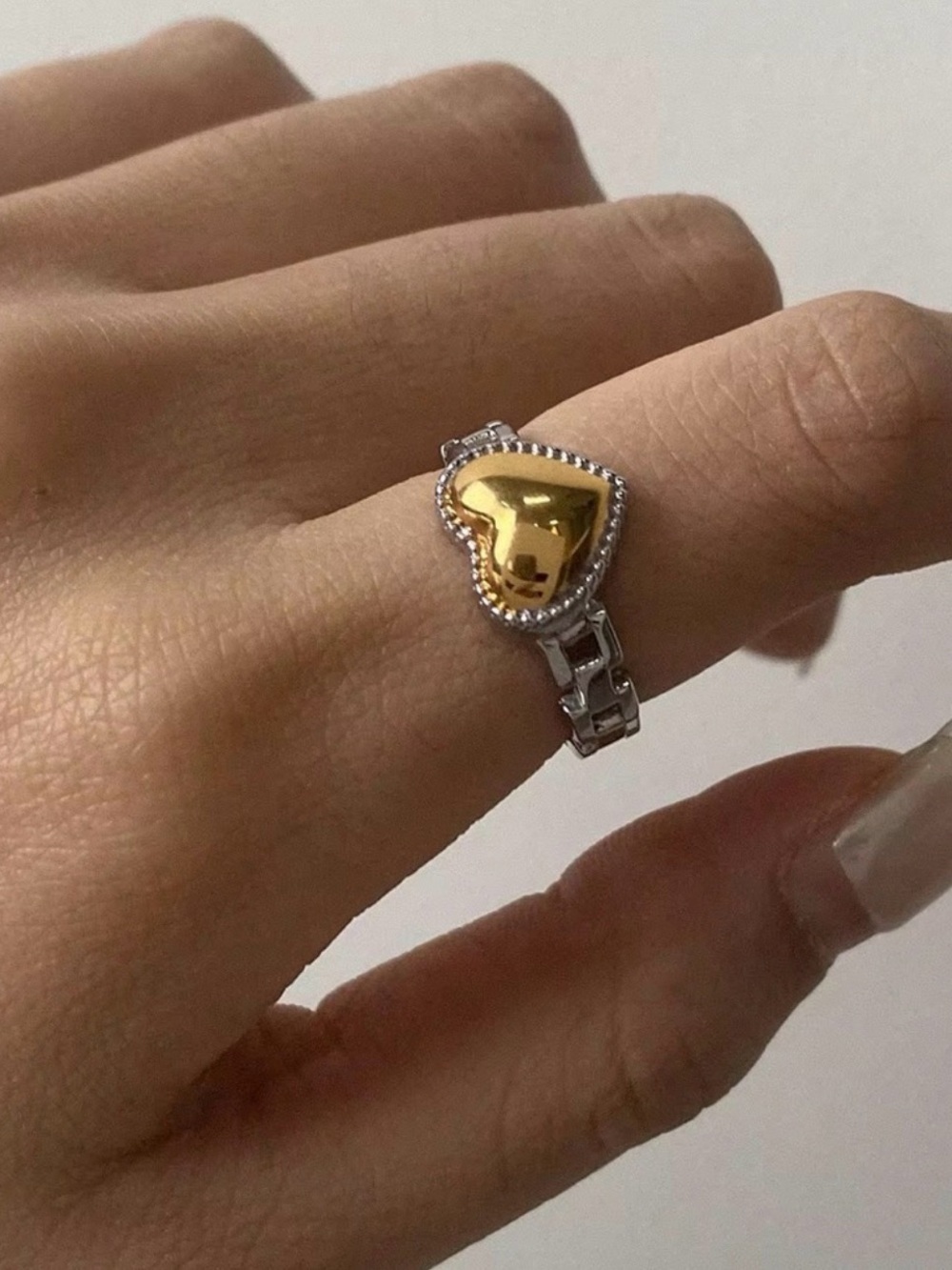 SIZE 8 | 18K Gold Plated Two-Tone Heart Ring